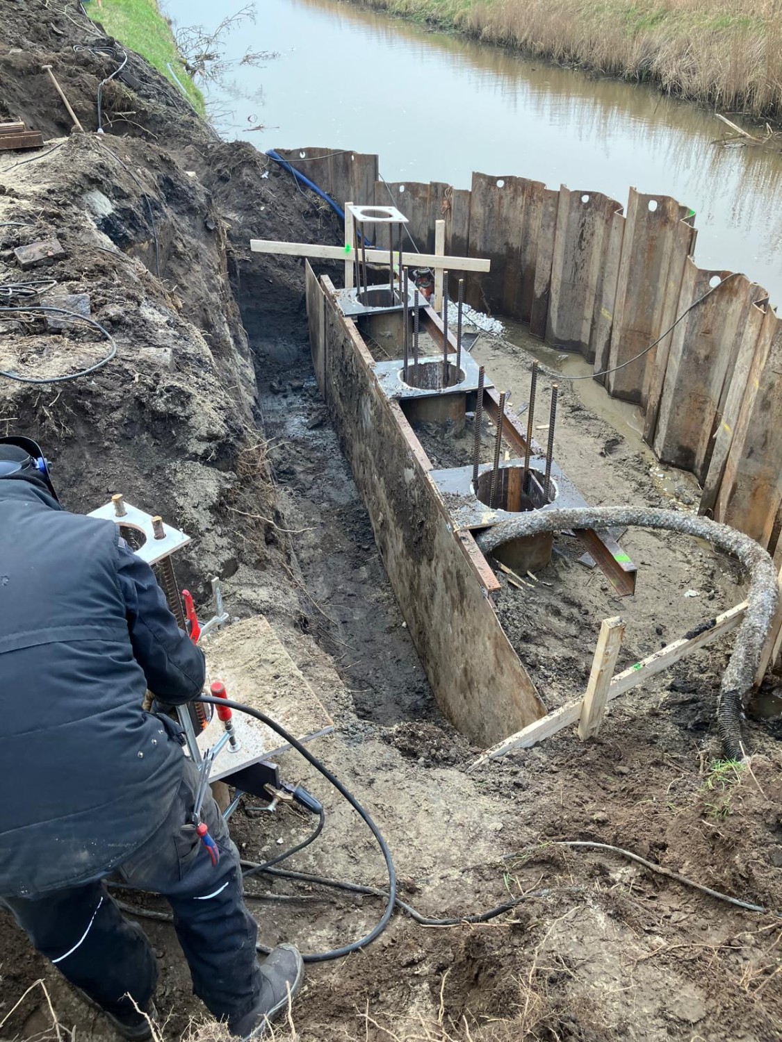Werkzaamheden aan de bruggen in Gravenmoer