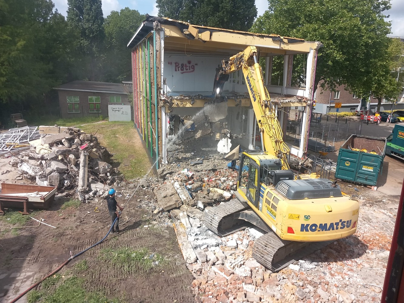 Trillingsmeting tijdens de sloop in de woonwijk