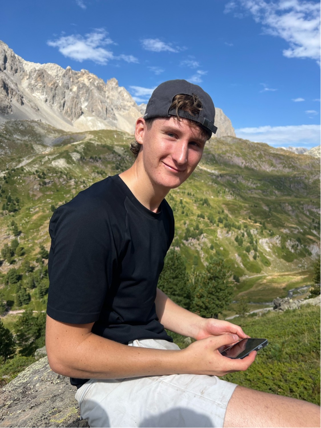 Werkstudent Max van Buren in de Franse Alpen